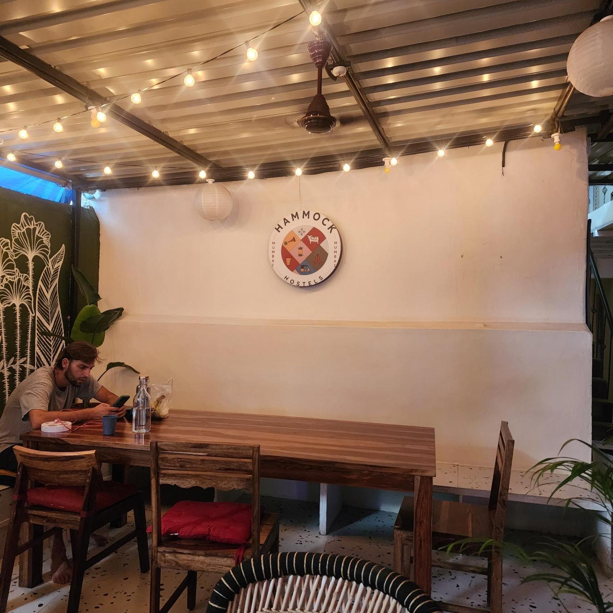 Hammock Hostels - Bandra Bombaim Exterior foto